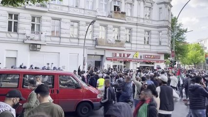 Son Dakika | Almanya'da Filistin'e destek gösterisine polis müdahalesi (2)