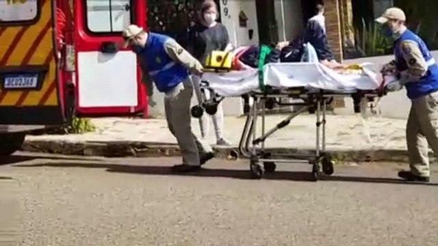 Idoso fica ferido ao sofrer queda dentro de residência no Centro
