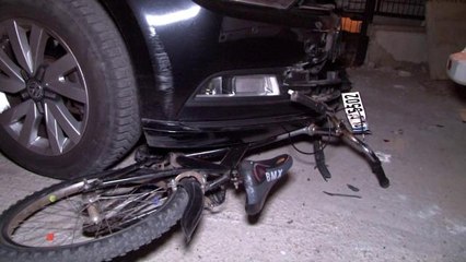 Çalıntı araçla evin bahçesine daldılar: Çocuklar ölümden kıl payı kurtuldu