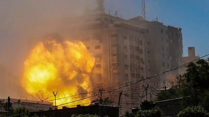 Así derriba Israel el edificio de 13 plantas que servía de sede a Al Jazeera en Gaza