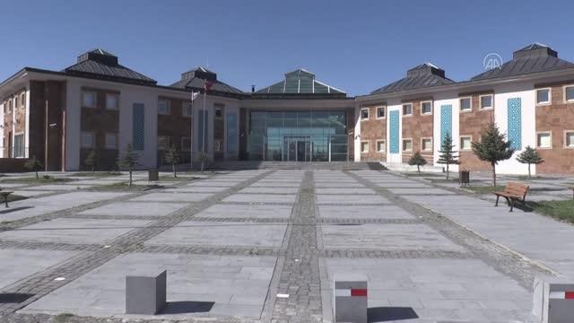 Sakin Şehir Ahlat'ta açılan Arkeoloji Müzesi kısıtlama sonrası ziyaretçilerini bekliyor