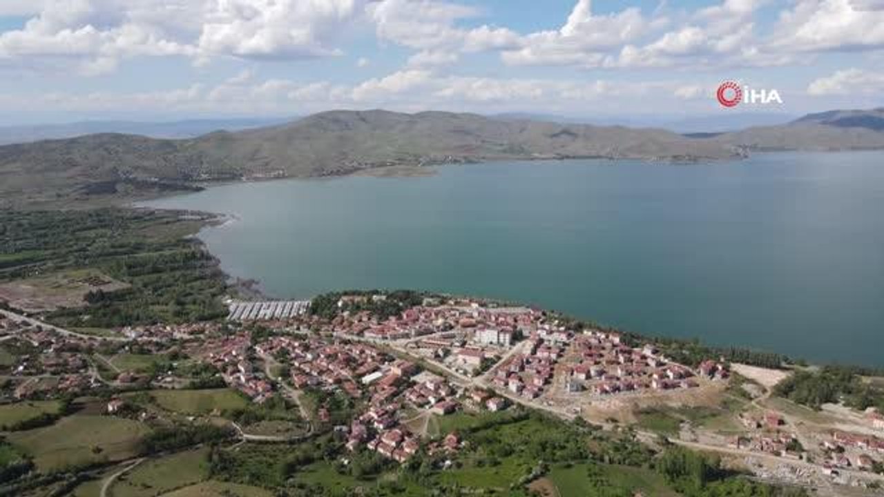 Yeşile bürünen Sivrice muhteşem doğasıyla cezbediyor
