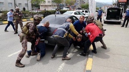 Son dakika... TRABZON'DA NEFES KESEN SİLAHLI SOYGUN TATBİKATI