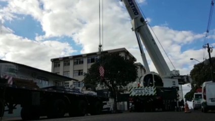Içamento de equipamento para hospital deixa rua da Região Central interditada