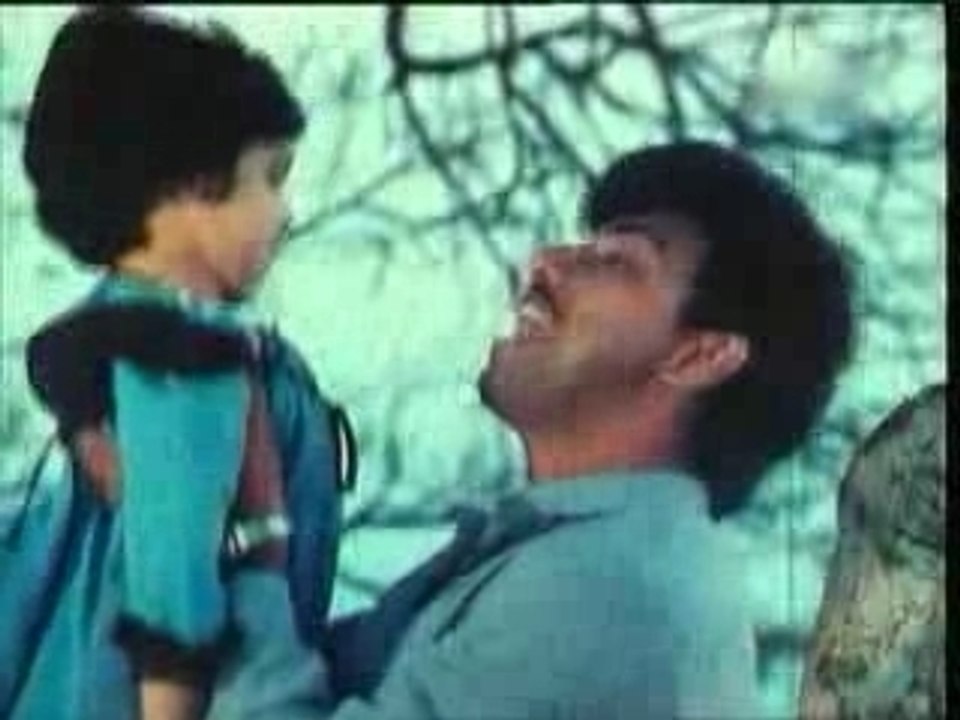 Bommukutti Ammavukku Movie Song ..Uyire Uyirin Oliye..