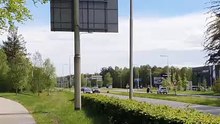 Drukte autoweg oversteken in Zeist