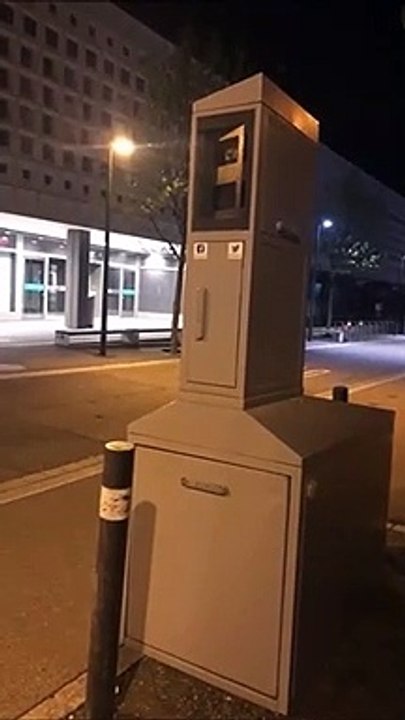 Il se fait flasher pour excès de vitesse en courant devant le radar (Suisse)