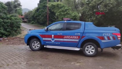 BURSA'DA PARAŞÜTLE DAĞDAN ATLADI, OLUMSUZ HAVA ŞARTLARI NEDENİYLE GÖZDEN KAYBOLDU