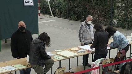 التشيليون ينتخبون لليوم الثاني ممثليهم لوضع دستور جديد