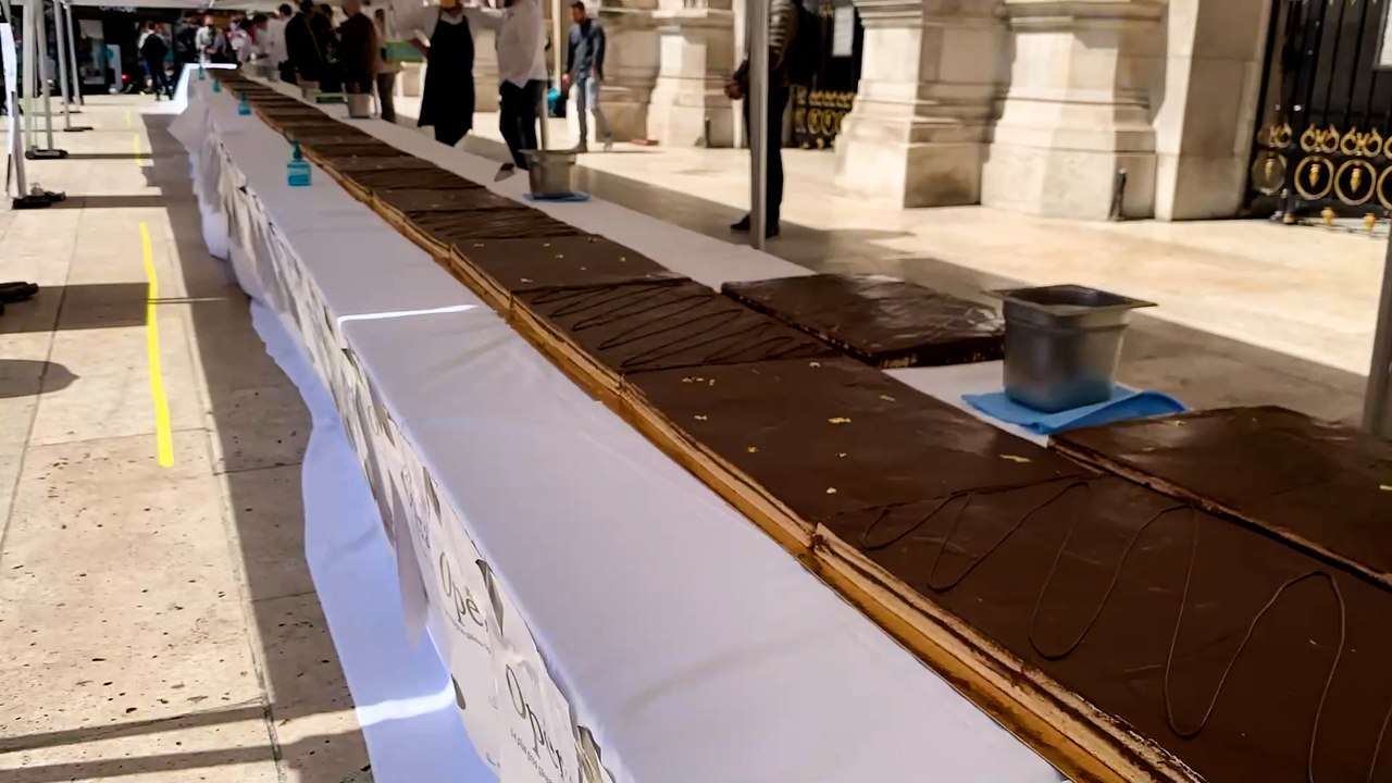 A Paris, des pâtissiers battent le record du plus grand opéra... à Opéra