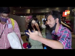Actress Janhvi Kapoor Spotted At Mumbai Airport, Cuts Birthday Cake