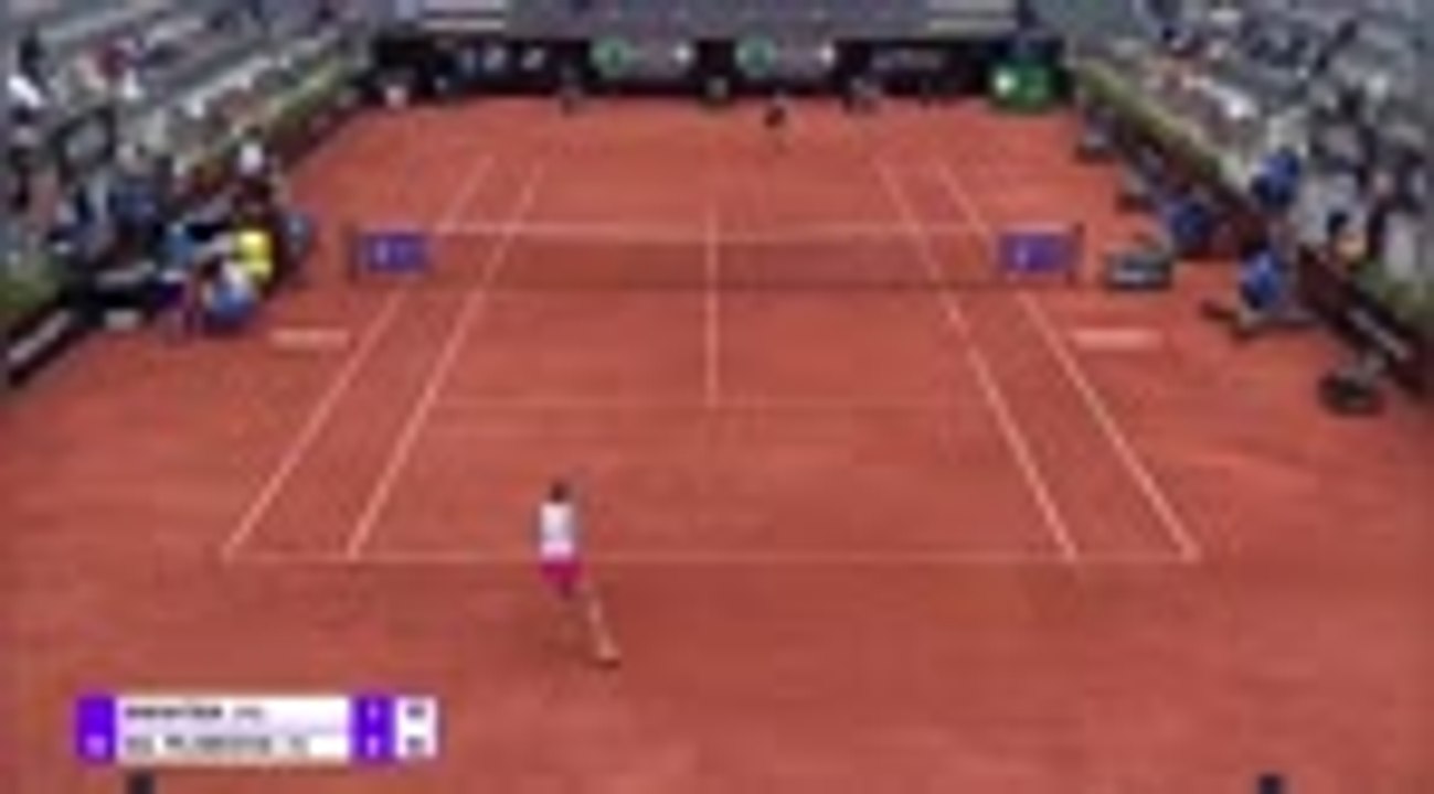 Swiatek double-bagels Pliskova to claim Italian...