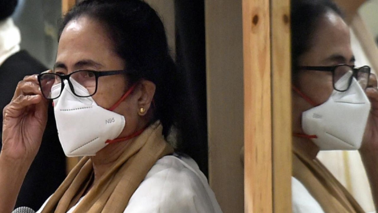 Top TMC leaders detained, CM Banerjee rushes to CBI office