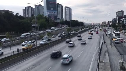 "Tam kapanma" döneminin sona ermesiyle trafik yoğunluğu arttı