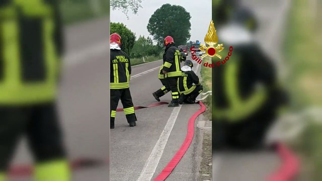 Incidente stradale con fuga di gas a Treviso, intervento dei Vigili del Fuoco - video
