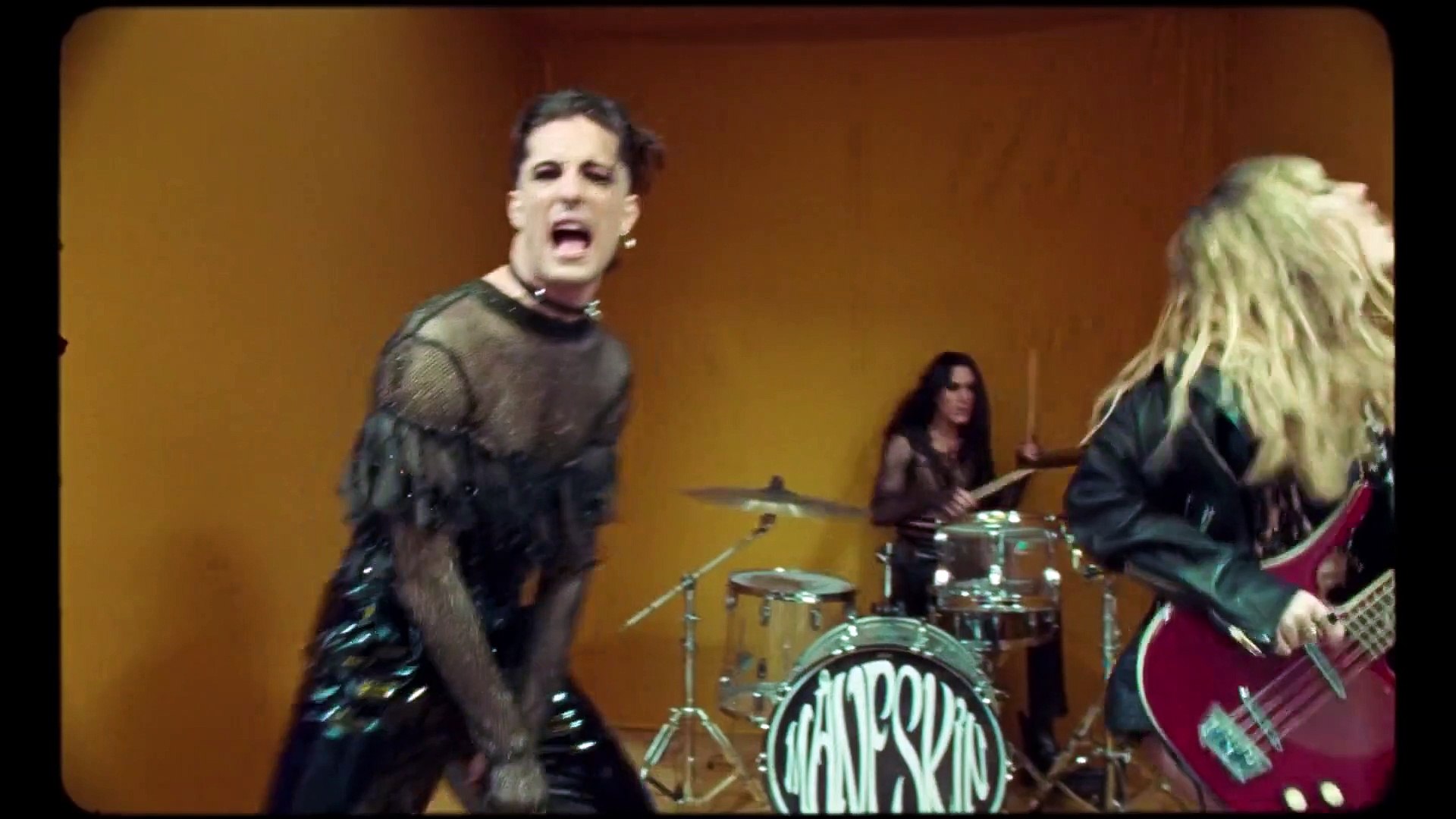 Eurovision 21 L Italie Devient Favorite Avec Maneskin Et Zitti E Buoni Video Dailymotion