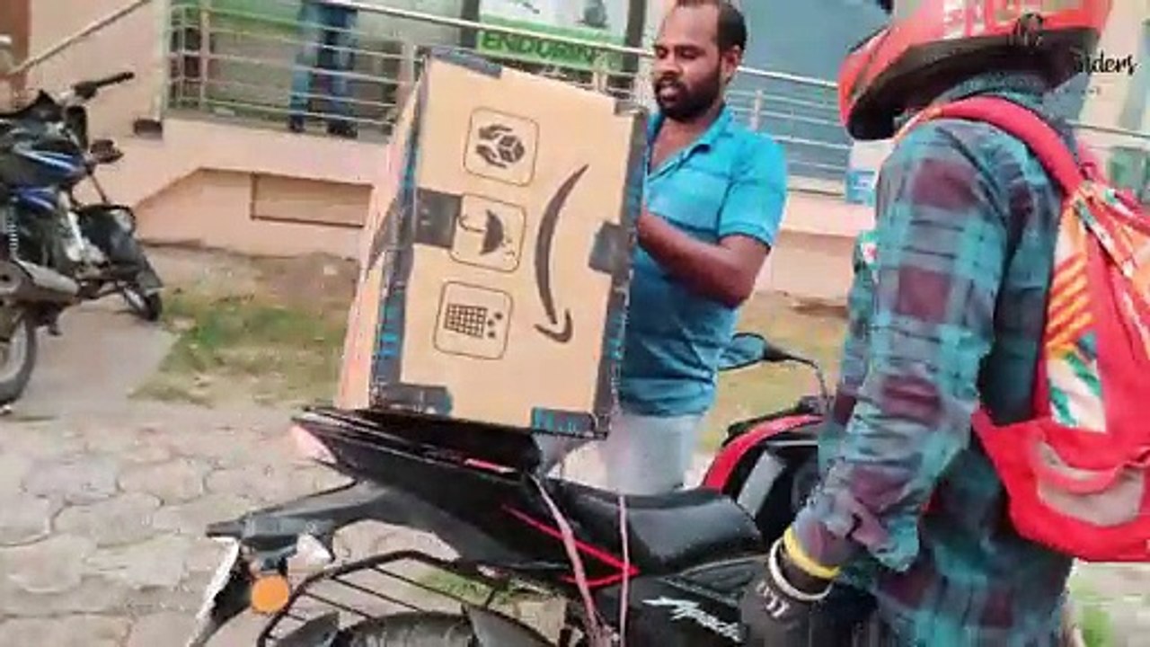 TVS Level 2 Riding Jacket B-Roll Unboxing - TVS Performance Gear | Crazy Wanders