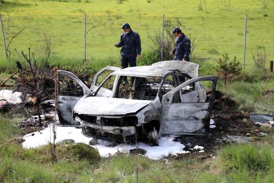 Son dakika haberleri: TEM'de kaza yapan araç yanarak küle döndü: 2 yaralı