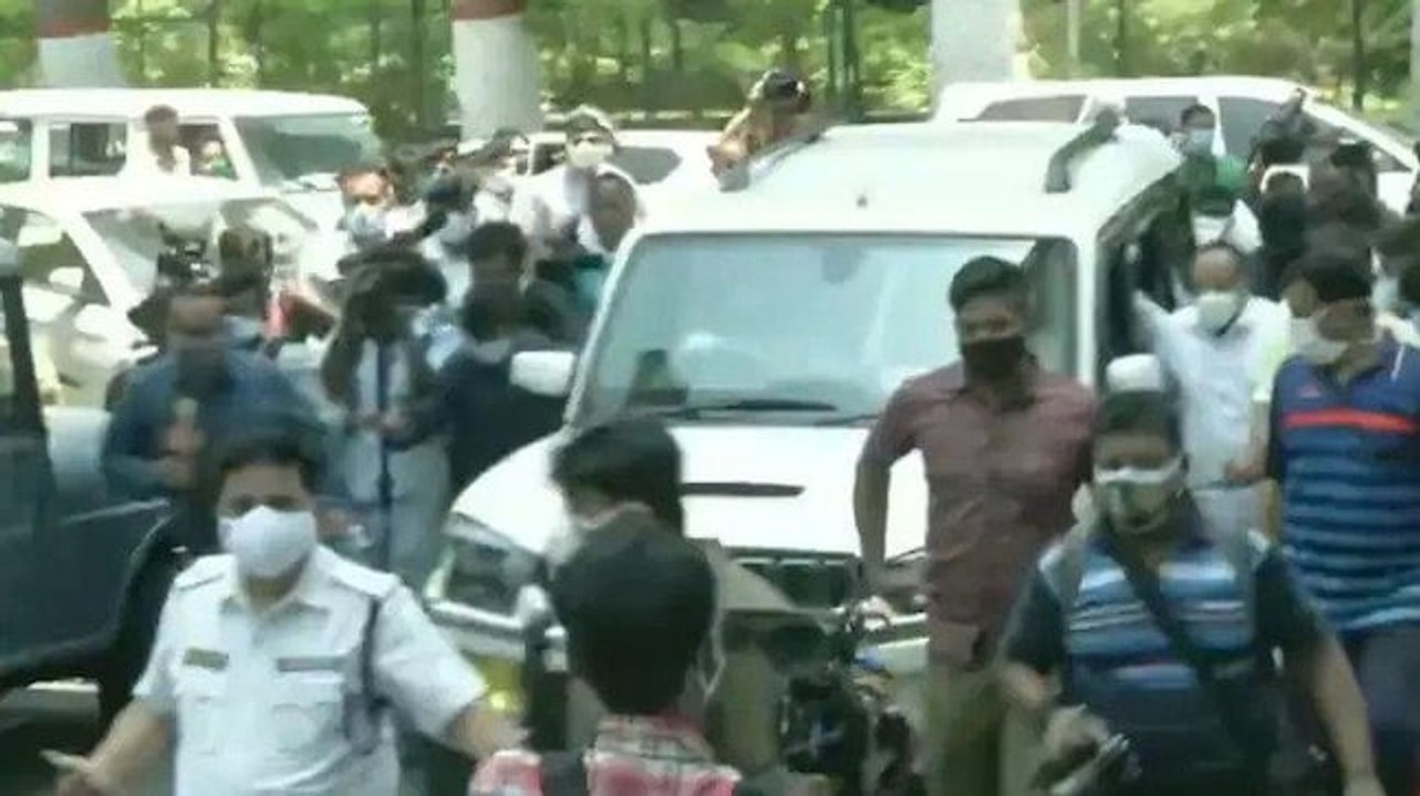 TMC supporters protest outside CBI office in Kolkata over arrest of top leaders