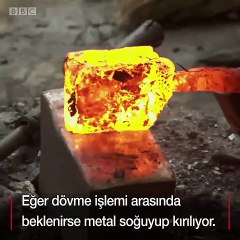 Geleneksel Japon kılıcı Katana'nın yapımı