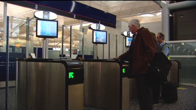 Regno Unito, cittadini europei bloccati alla frontiera ed espulsi