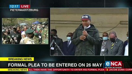 Tony Yengeni addresses a crowd outside court