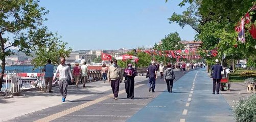 Tekirdağ'da tam kapanma sonrası sahilde yoğunluk