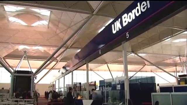 La UE vigila de cerca las detenciones de europeos en el Reino Unido