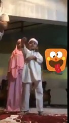 আল্লাহ,,, এমন পোলা হলে নামাজে দাঁড়িয়ে থাকা অসম্ভব।