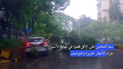 إعصار مدمر يضرب الهند المنهكة من جراء كورونا