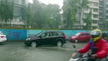 إعصار مدمر يضرب الهند المنهكة من جراء كورونا