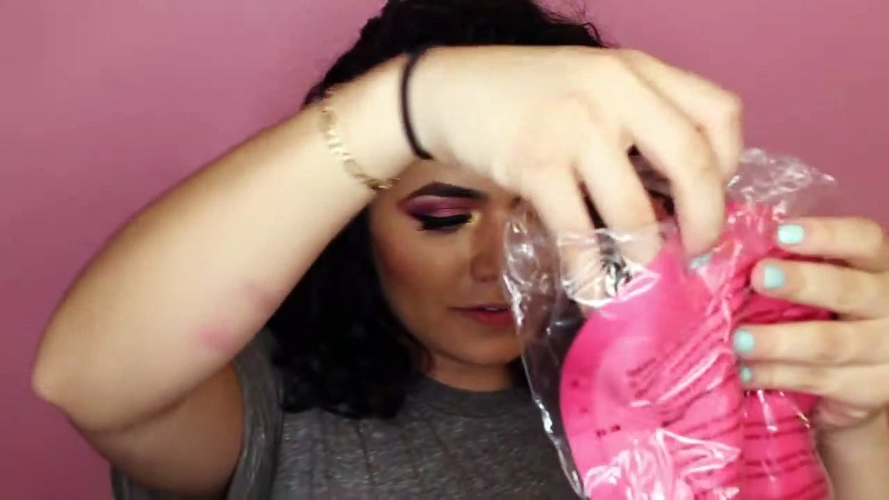 Does The Makeup Eraser Work?! video Dailymotion