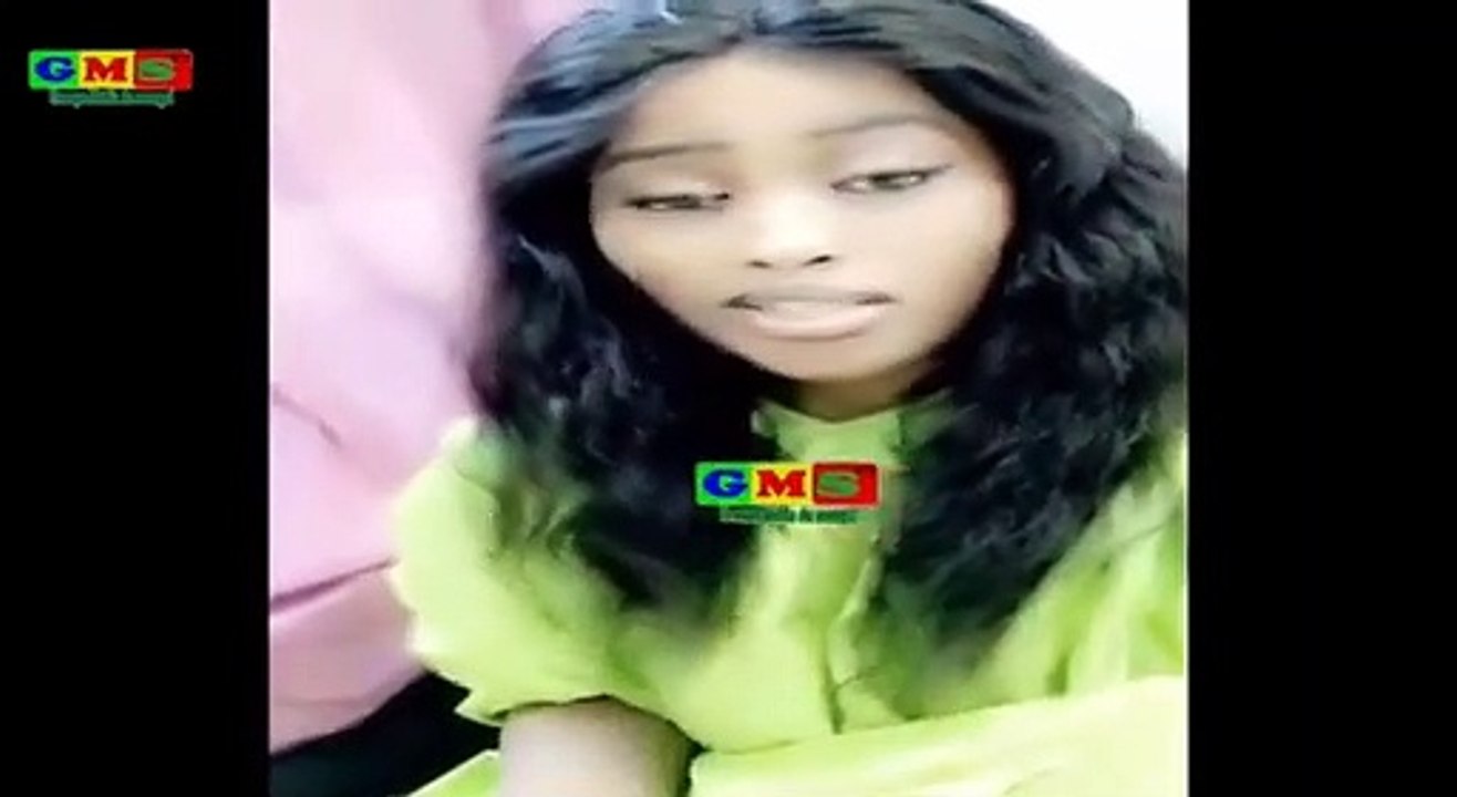 korité 2021: Adji Sarr reprend le chanson de Viviane "gnou doul dioyloo djiguen" et Astar "Gor dou fén..." et fait un "Garouwalé" à Sonko