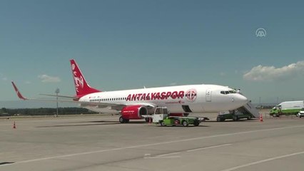 Antalyaspor Kulübü Başkanı Mustafa Yılmaz: "Umuyorum ki yarın gece Antalya'ya kupayla döneriz"