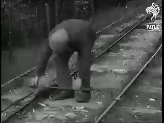 Taş ocağı işçilerinin işten eve ''raylı'' dönüş yolu