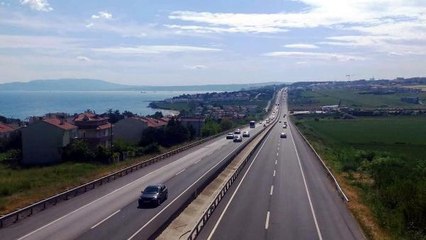 TEKİRDAĞ'DA, İSTANBUL'A DÖNÜŞ YOĞUNLUĞU
