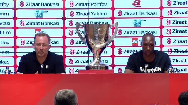 Beşiktaş Takım Kaptanı Atiba Hutchinson: Sezonu harika bir şekilde sonlandırmayı umut ediyoruz