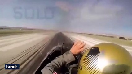Dünya SOLOTÜRK pilotunun 10 metredeki şovunu izledi!