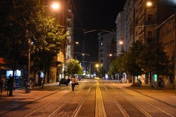 ESKİŞEHİR'DE CADDE VE SOKAKLAR BOŞ KALDI