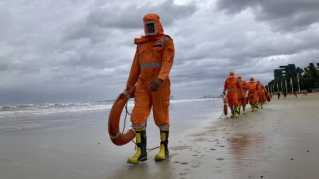 Cyclone Tauktae makes landfall in Gujarat, Navy launches massive rescue operations