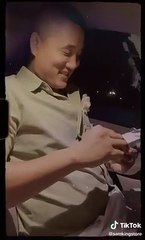 Chồng òa khóc khi biết tin lên chức bố