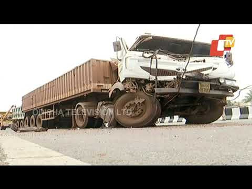 Truck Rams Into Another Vehicle In Bhubaneswar's Nayapalli, Traffic Movement Hit On NH