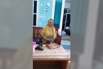 Viral! Pesanan Online Tak Sesuai, Ibu-ibu Maki Kurir Ekspedisi