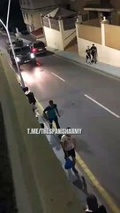 Vehículos del Ejército recorriendo las calles de Ceuta