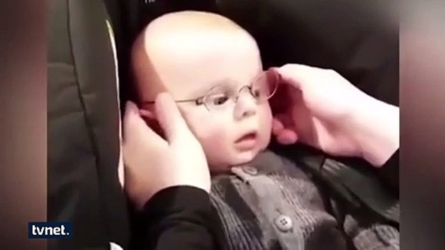 Bebeğin görülmeye değer 'gözlük' sevinci