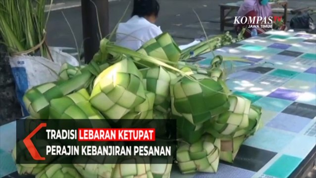 Tradisi Lebaran Ketupat Perajin Kebanjiran Pesanan