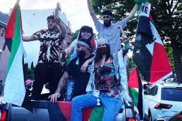 Potret Bella Hadid Ikut Turun ke Jalan Bela Palestina