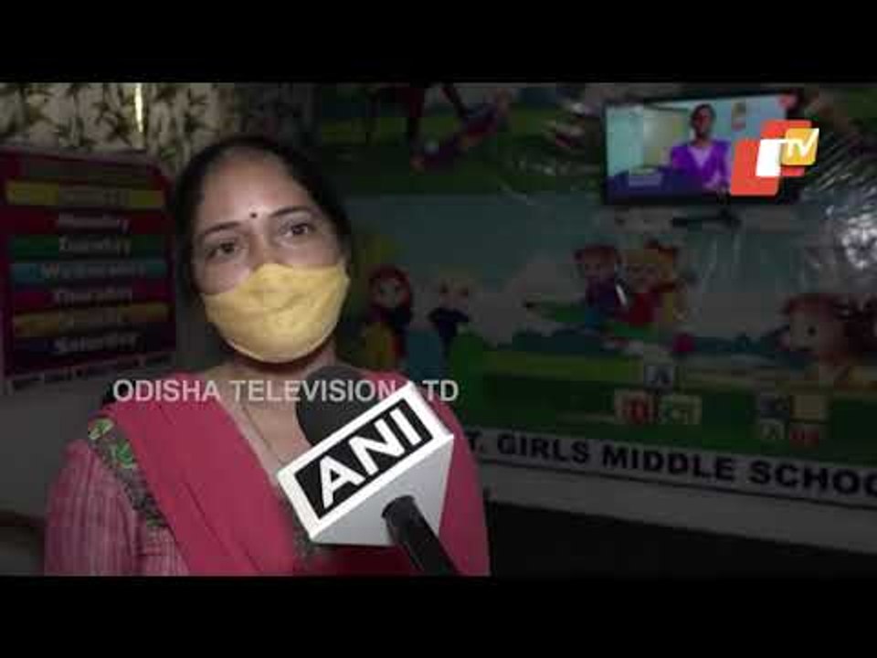 Govt School Teachers Establish Smart Classroom Fro Students In J&K