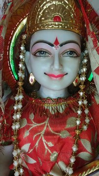 Bhajan Diary - Lal Lal Lal Meri Maa Da Chola Laal