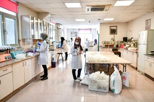 Ankara Büyükşehir Belediyesi Halk Ekmek Fabrikası'nda ekmek üretimi kadınlara emanet